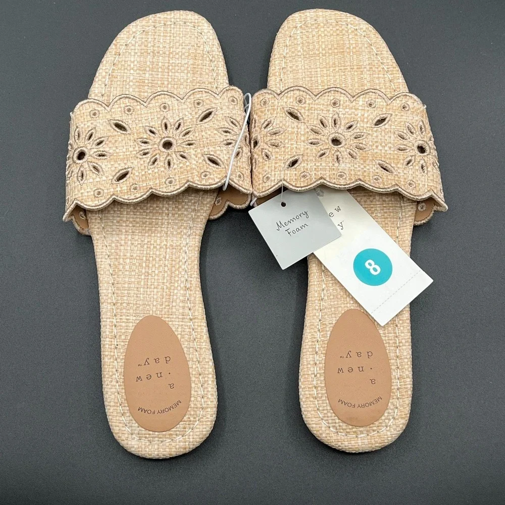 A New Day Cecile Slide Sandals Womens 8 Natural Scalloped Memory Foam Square Toe